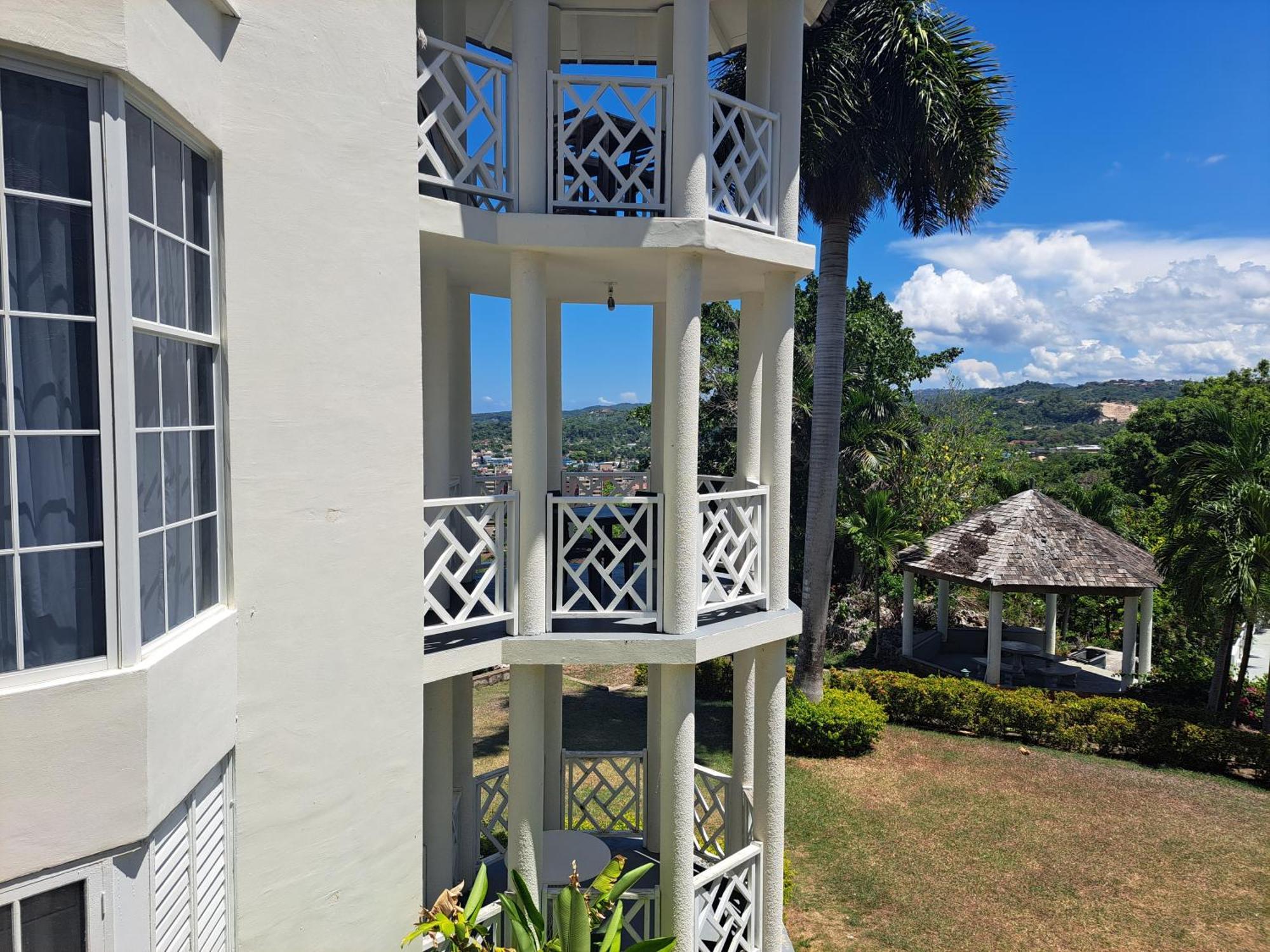 Apartamento Ivory Tower Ocho Ríos Exterior foto